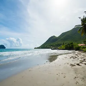 villa-les-amandiers-8-chambres-face-a-la-mer.comcaribbean.com/